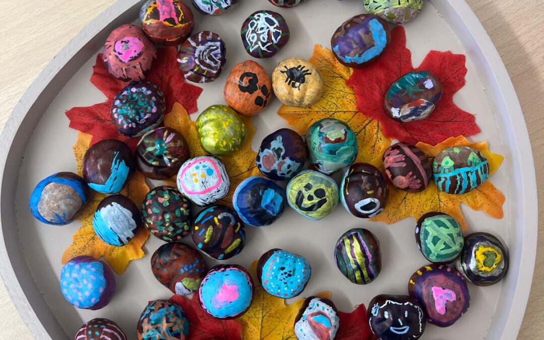 Wir wünschen „kunterbunte“ Herbstferien!